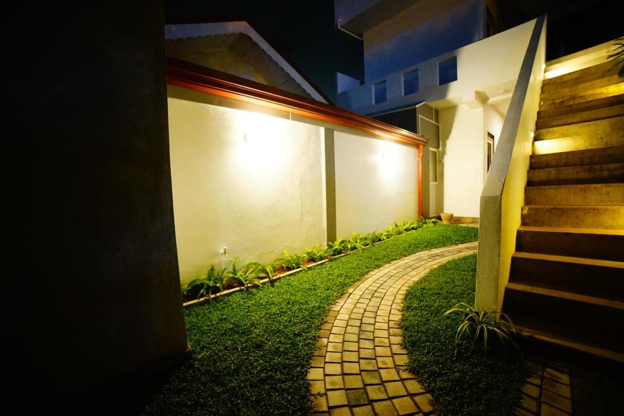 Island Life Hotel Negombo Ngoại thất bức ảnh