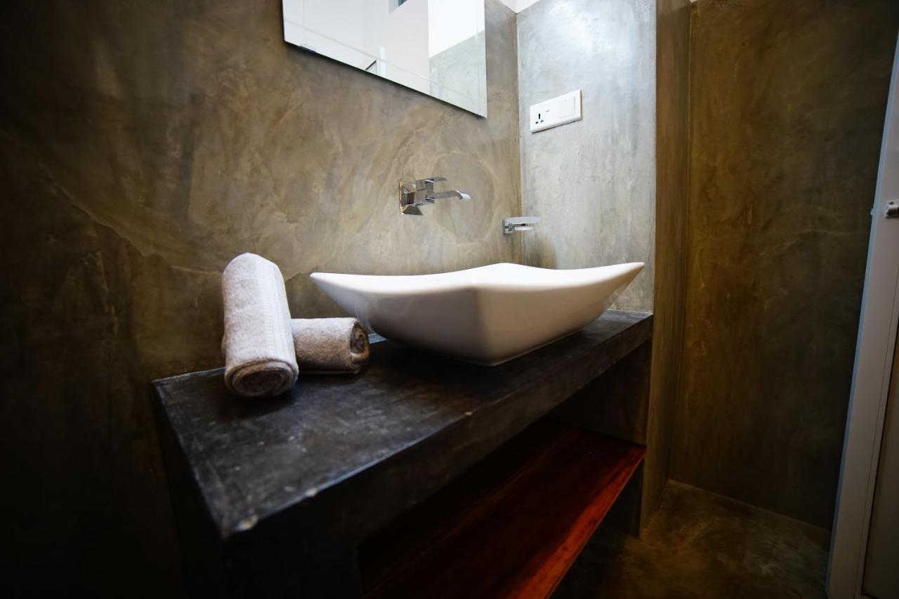 Island Life Hotel Negombo Ngoại thất bức ảnh